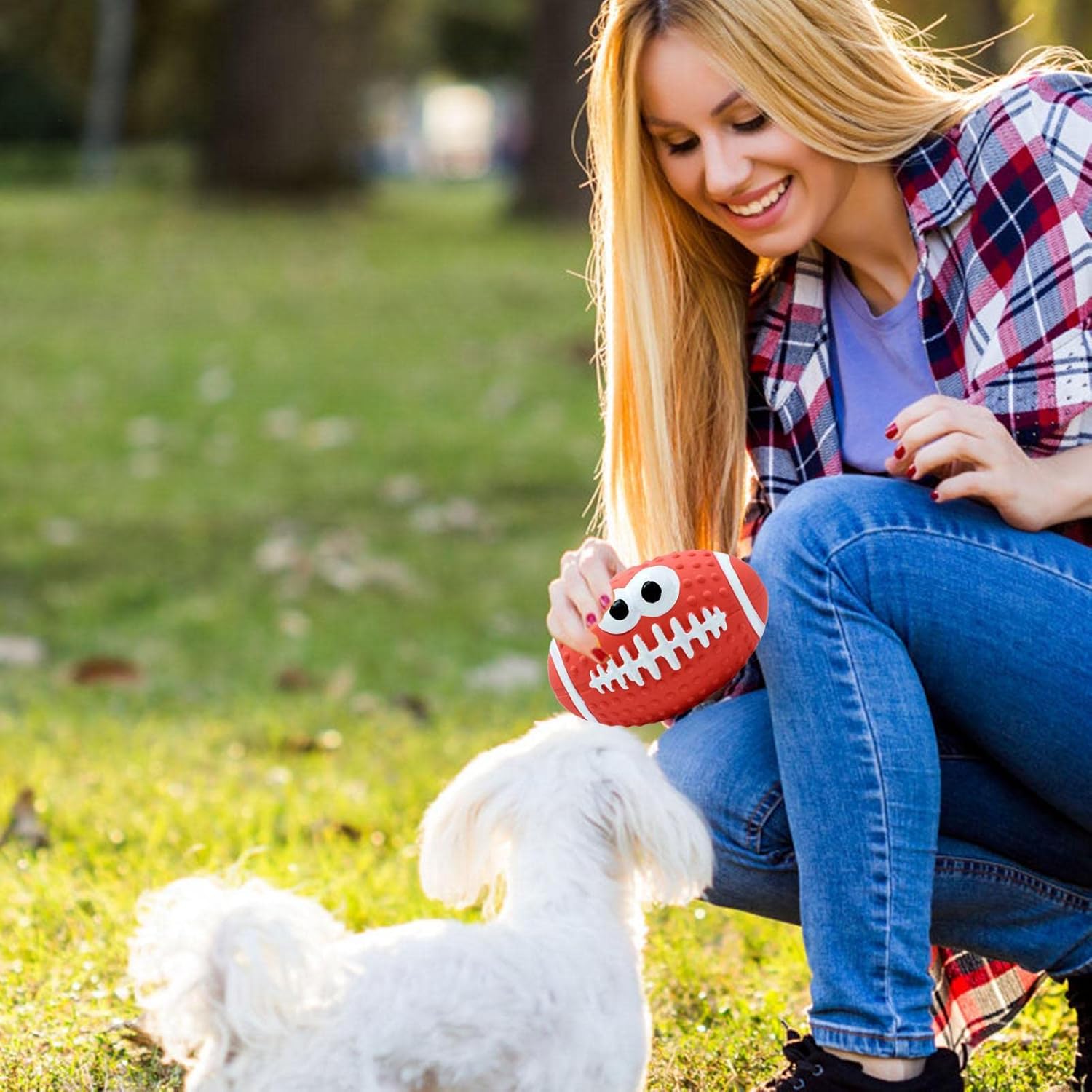 Balle pour Chien - DogBallLatex™ - Rugby Rouge - Paw Paradise Zone